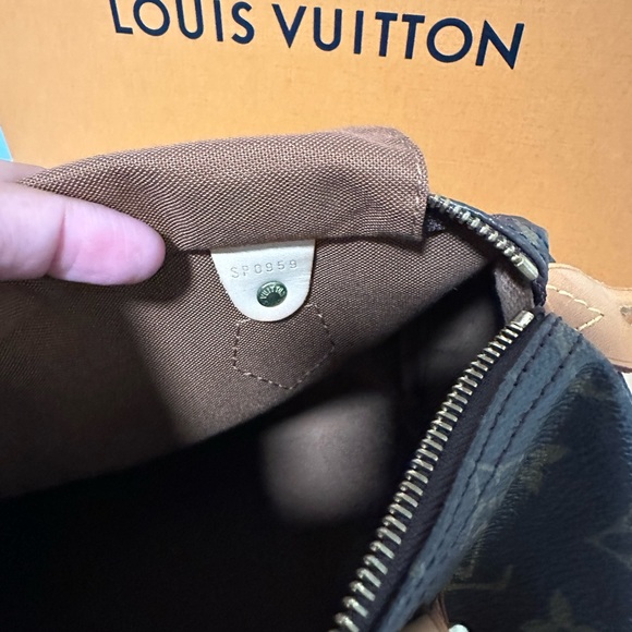 Louis Vuitton Speedy 25 - Picture 10 of 12